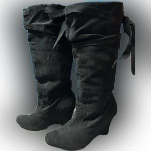 Women's Boots VIENNA Wedge Heel Black Microsuede with Ties sz 9.5 VICTOR ALFARO